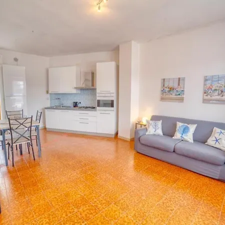 Apartment Sardinia Re - Attico Diez